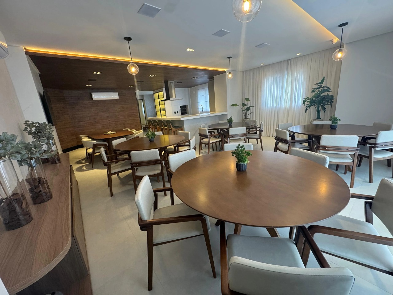 Apartamento 2 Dormitórios com Suíte em Praia Brava, Itajaí - Foto 10 de 14