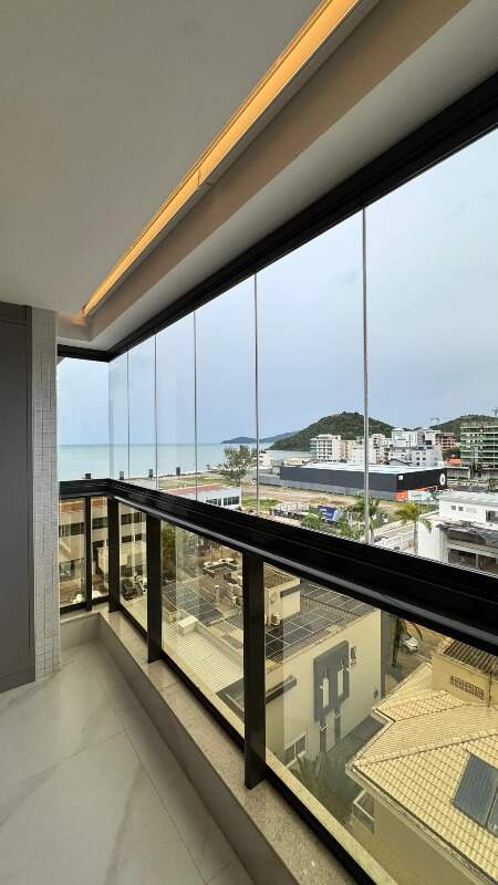 Apartamento 2 dormitórios com suíte, vista mar, 2 vagas — Praia Brava, Itajaí - Foto 1 de 11