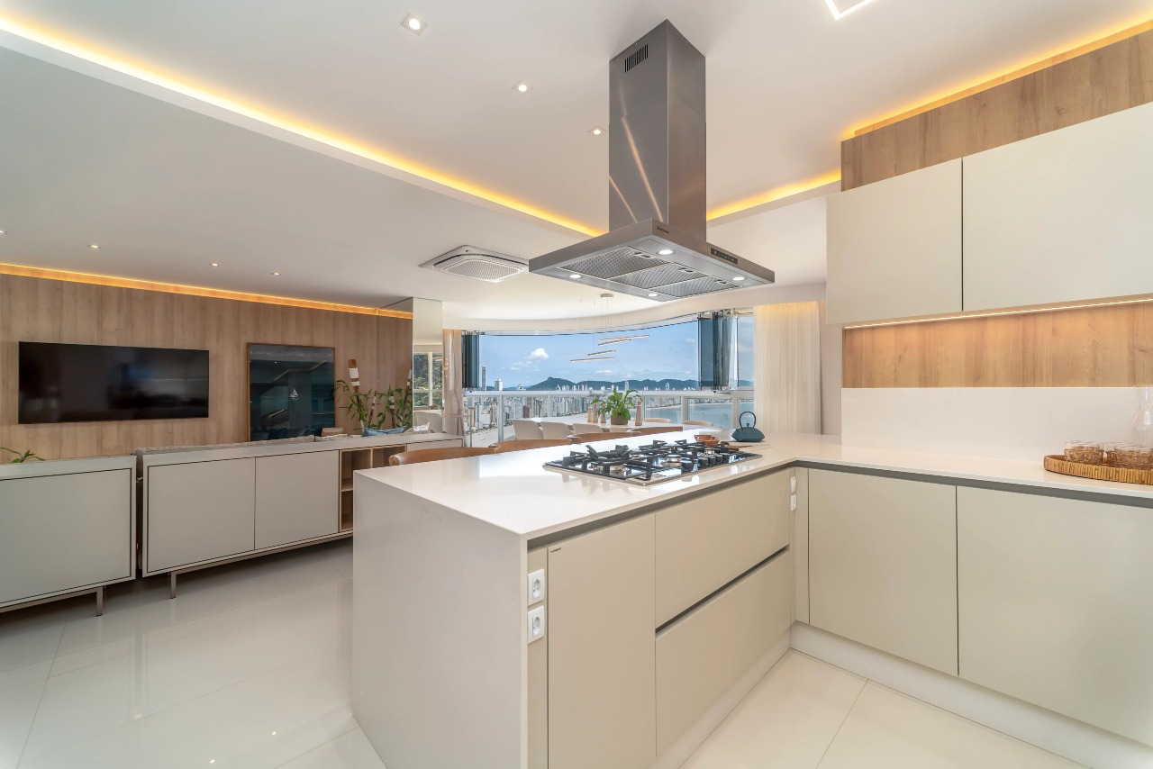 Apartamento residencial com 4 suítes, 4 vagas e vista mar | Balneário Camboriú – Centro - Foto 10 de 30