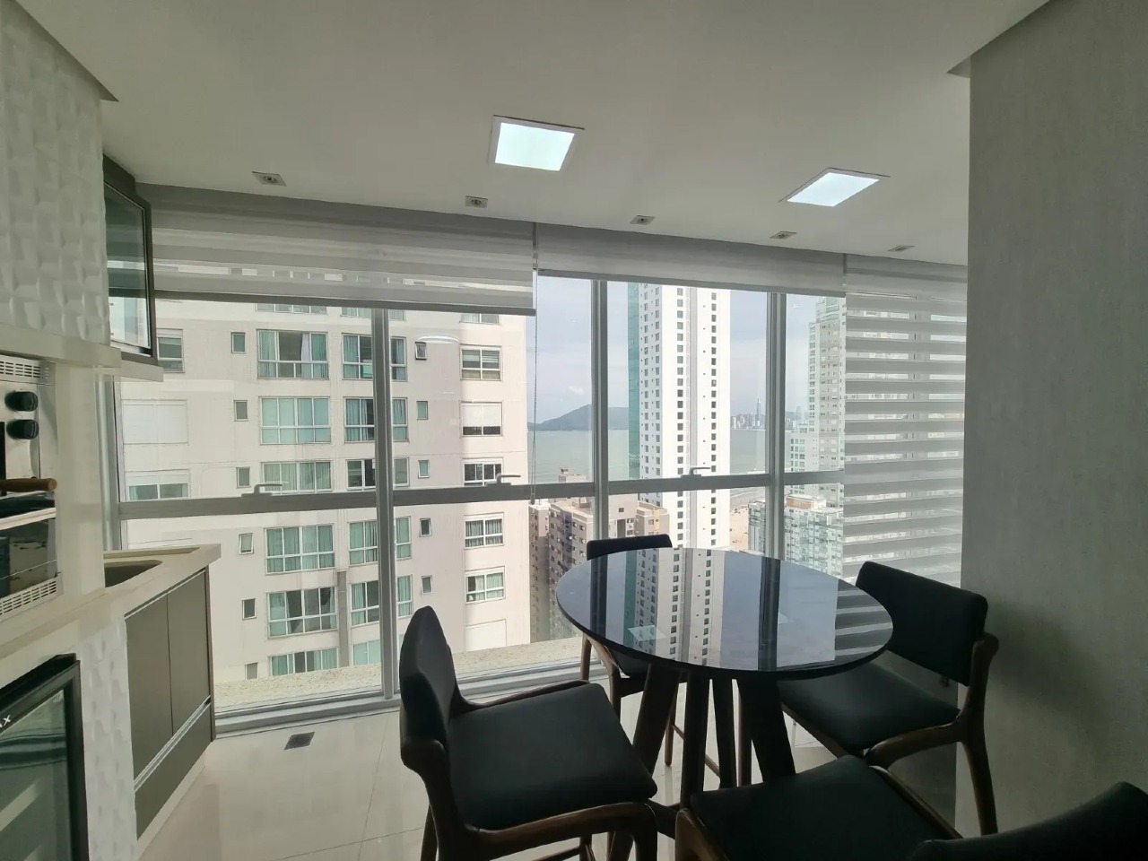 Apartamento 3 suítes no Centro de Balneário Camboriú — 2 vagas, mobiliado, lazer completo - Foto 6 de 30