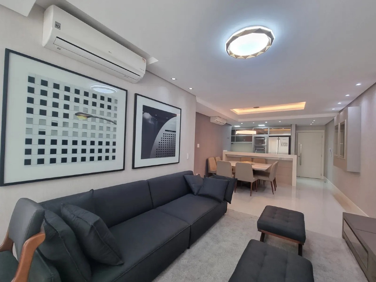 Apartamento 3 suítes no Centro de Balneário Camboriú — 2 vagas, mobiliado, lazer completo - Foto 2 de 30