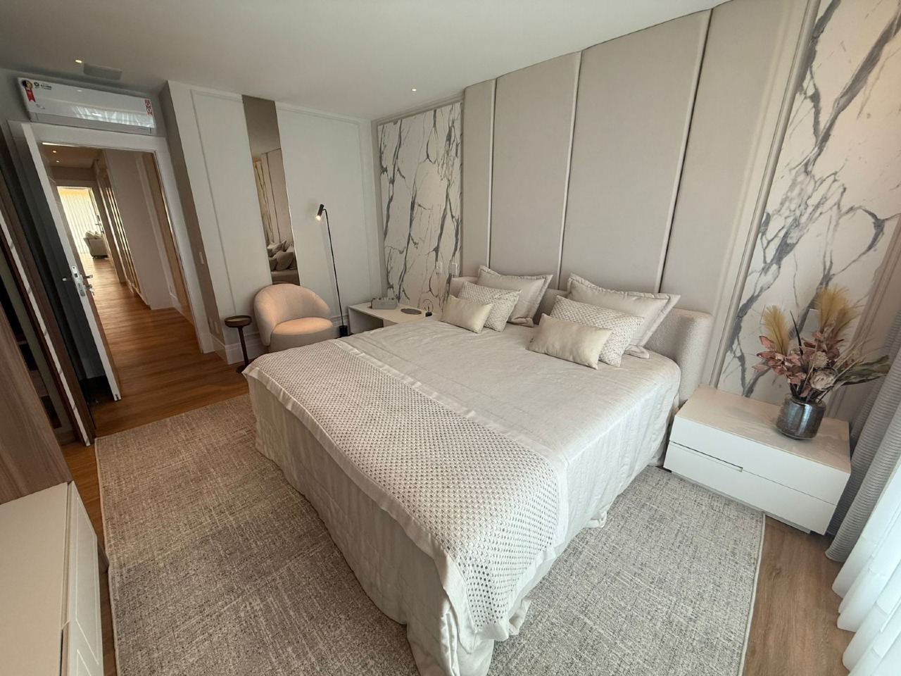 Apartamento 3 suítes, 3 vagas, mobiliado, Pioneiros, Balneário Camboriú - Foto 24 de 28