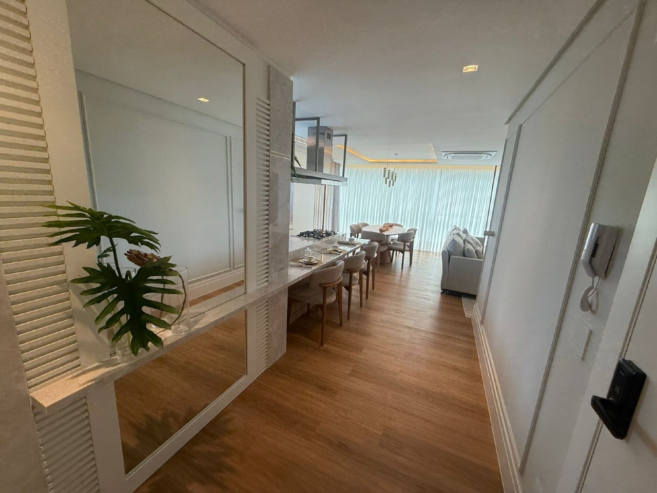 Apartamento 3 suítes, 3 vagas, mobiliado, Pioneiros, Balneário Camboriú - Foto 10 de 28