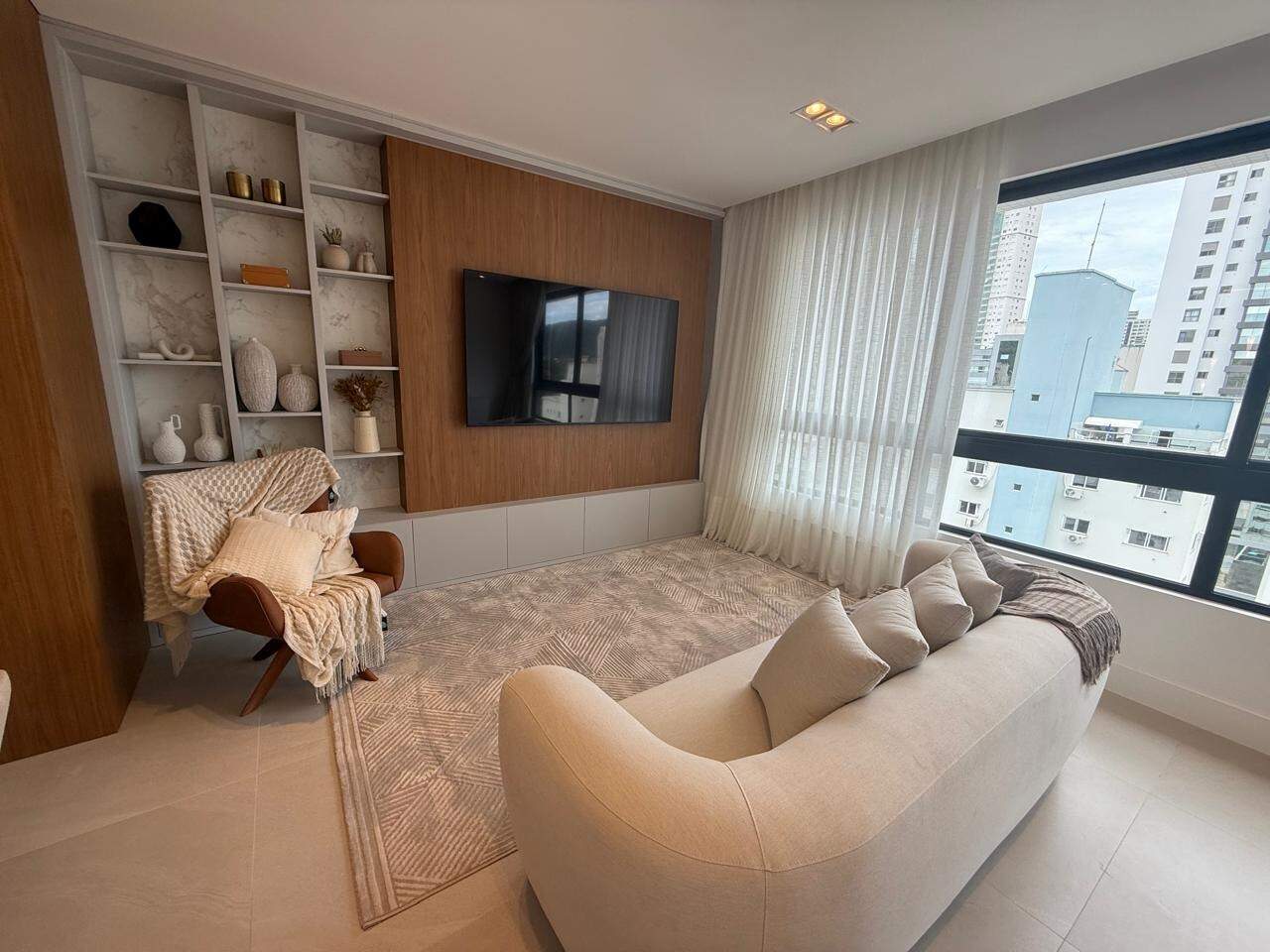 Apartamento - Pioneiros