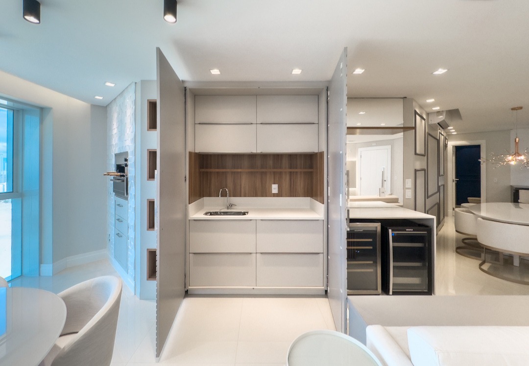 Apartamento 3 suítes com 3 vagas em Balneário Camboriú — Pioneiros - Foto 4 de 30