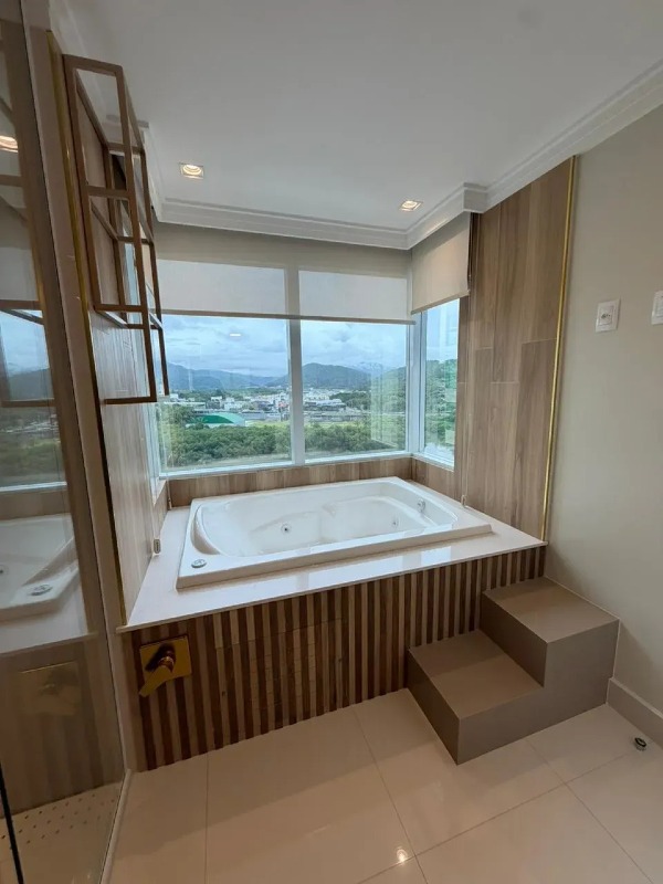 Apartamento Residencial de Alto Padrão com 6 Quartos em Balneário Camboriú - Foto 17 de 24