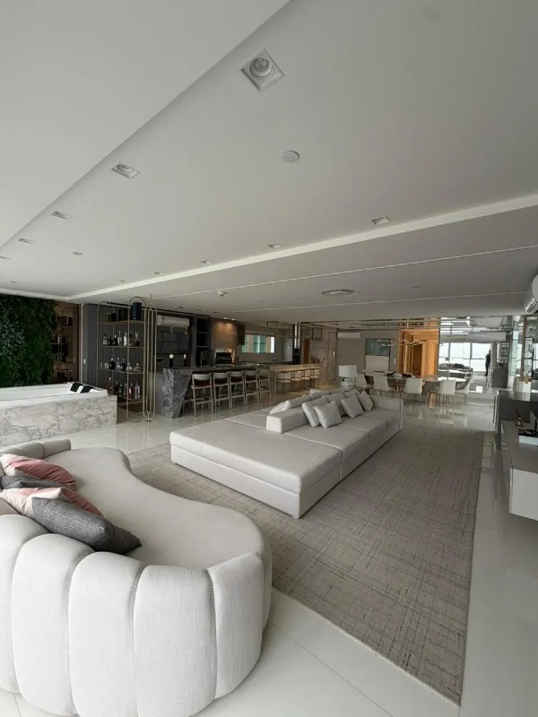 Apartamento Residencial de Alto Padrão com 6 Quartos em Balneário Camboriú - Foto 2 de 24
