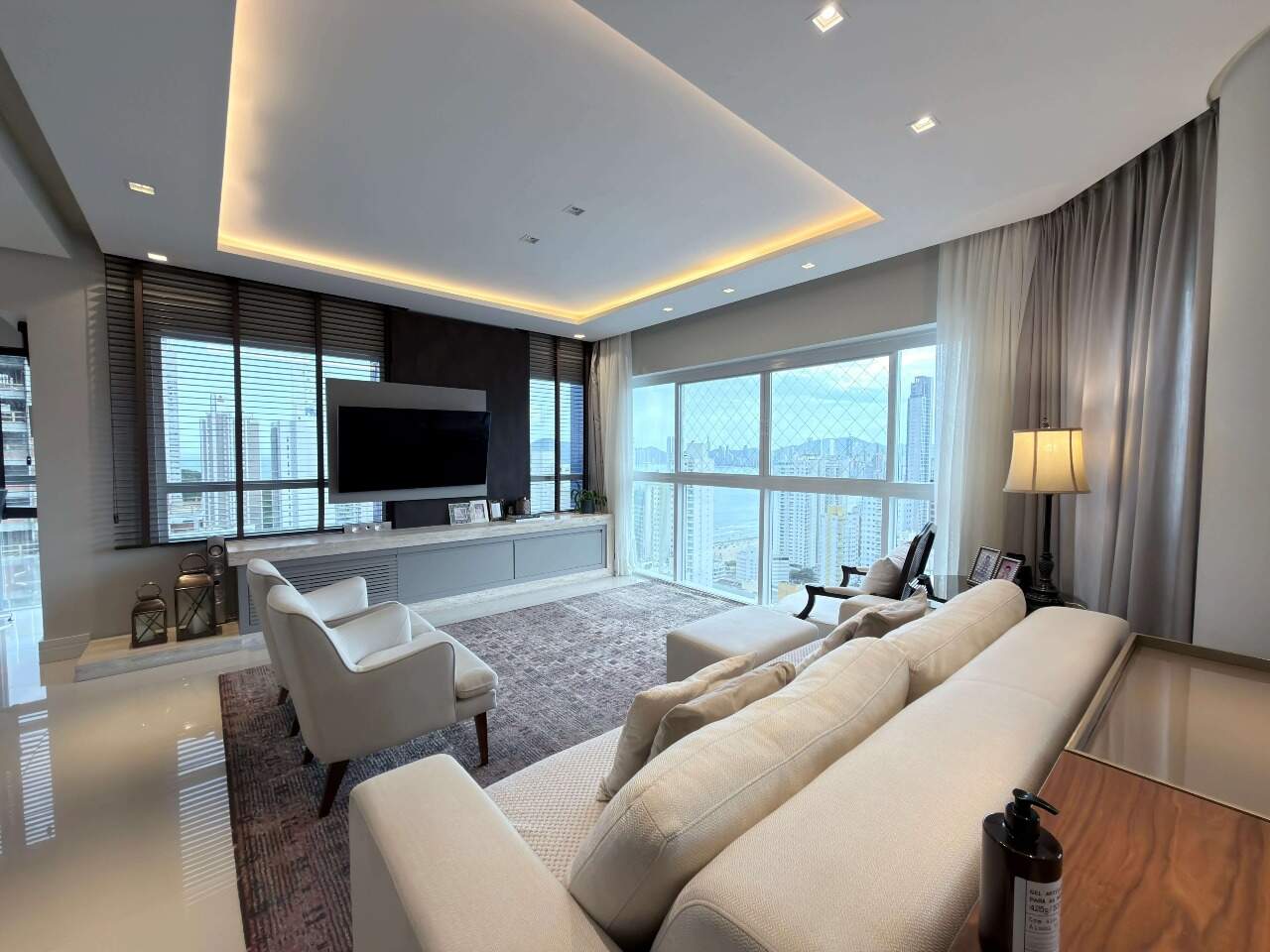 Apartamento 3 suítes, 3 vagas, 177m², Balneário Camboriú - Pioneiros - Foto 1 de 30