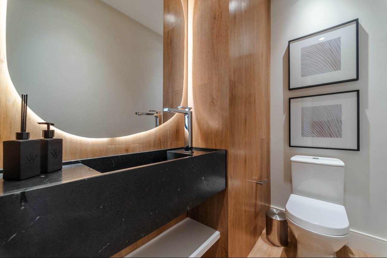 Yachthouse by Pininfarina: 261m² Mobiliados, 4 Suítes e Eficiência Logística na Barra Sul por R$ 11,39M - Foto 28 de 30