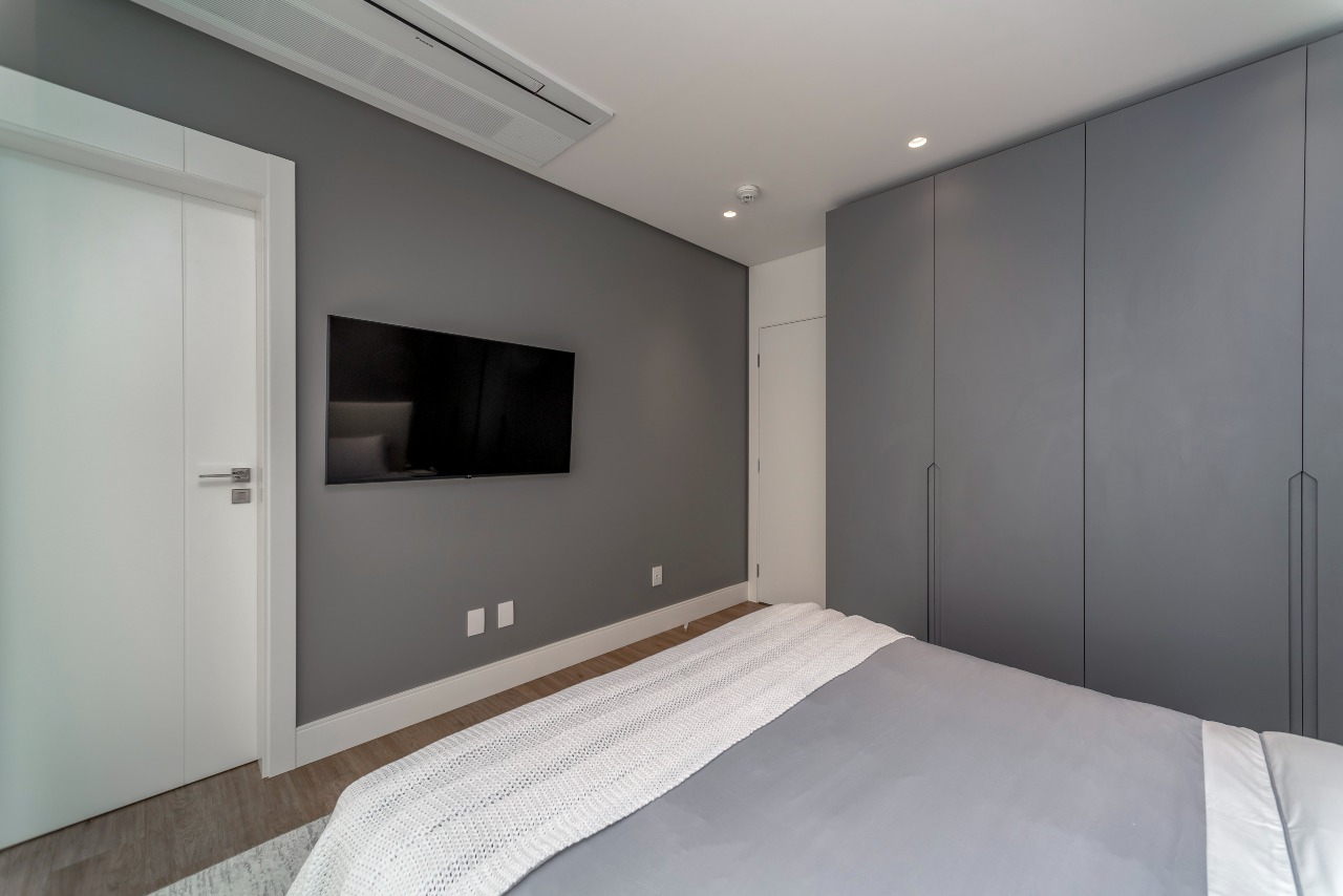 Yachthouse by Pininfarina: 261m² Mobiliados, 4 Suítes e Eficiência Logística na Barra Sul por R$ 11,39M - Foto 30 de 30