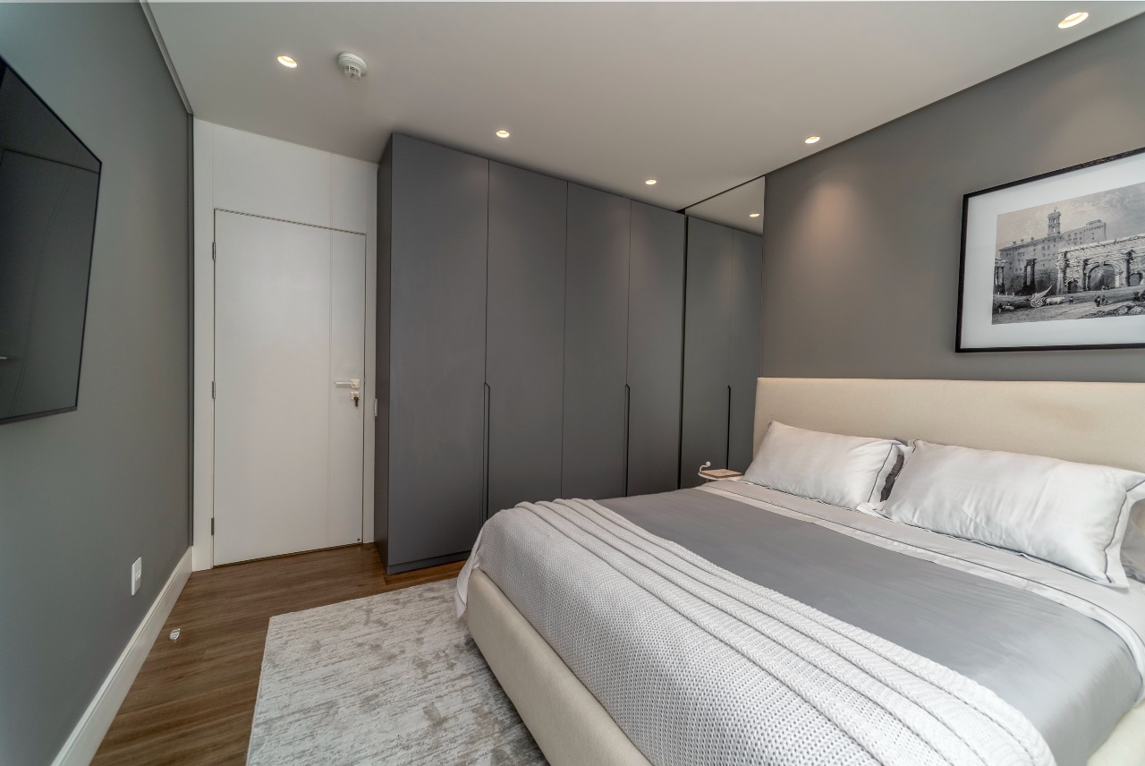 Yachthouse by Pininfarina: 261m² Mobiliados, 4 Suítes e Eficiência Logística na Barra Sul por R$ 11,39M - Foto 14 de 30