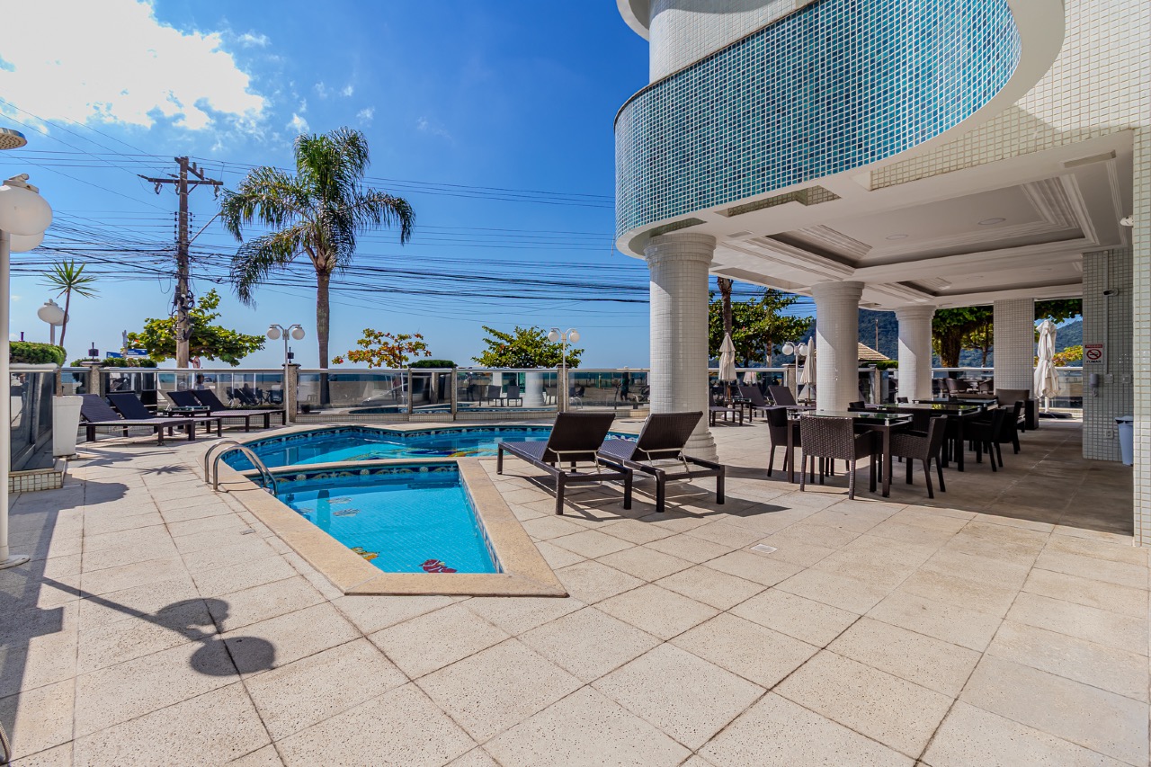 Apartamento padrão Embraed 3 suítes frente mar, totalmente reformado à venda no Villa Cora em Balneário Camboriú - Foto 25 de 36