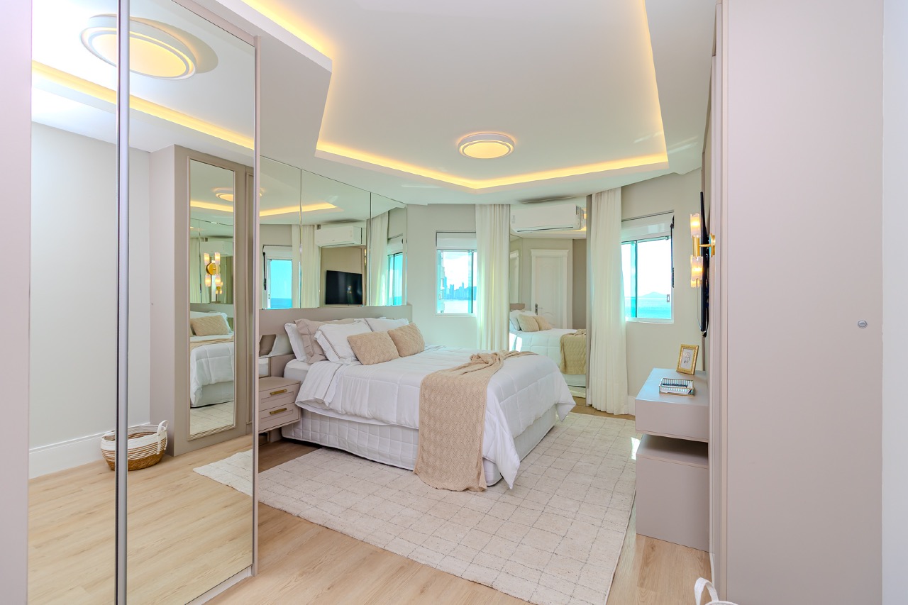 Apartamento padrão Embraed 3 suítes frente mar, totalmente reformado à venda no Villa Cora em Balneário Camboriú - Foto 22 de 36