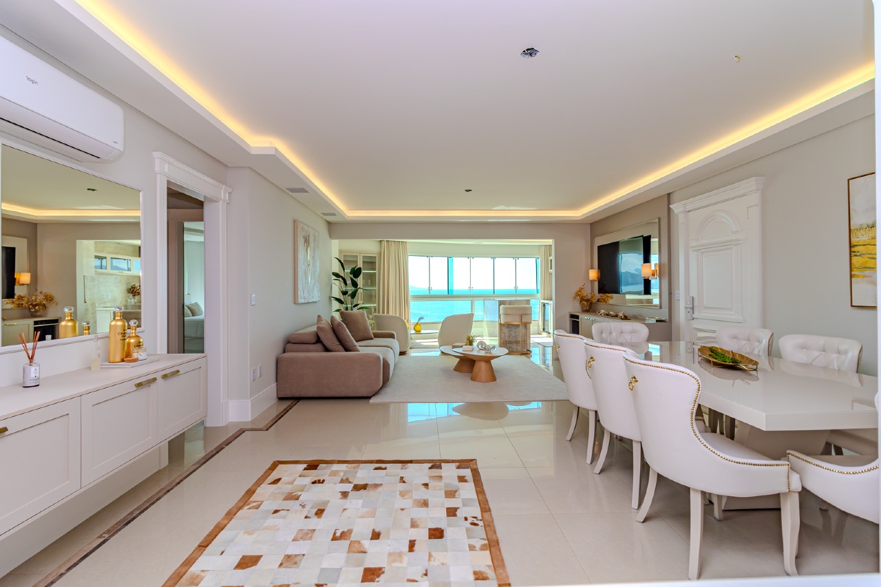 Apartamento padrão Embraed 3 suítes frente mar, totalmente reformado à venda no Villa Cora em Balneário Camboriú - Foto 4 de 36