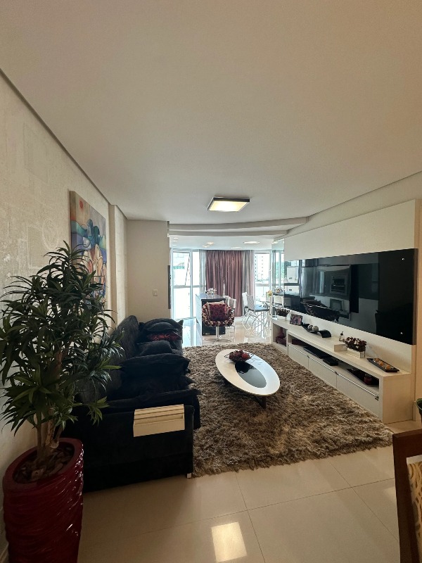 Apartamento 3 suítes à venda no Le Majestic Residence no Centro de Balneário Camboriú - Foto 2 de 25
