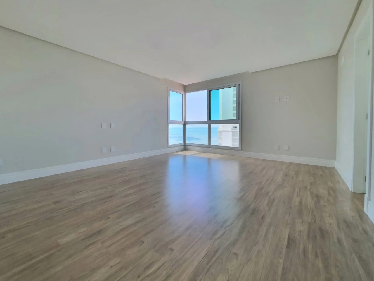 Apartamento 4 suítes à venda no Edifício Eleganza Tower no Centro de Balneário Camboriú - Foto 7 de 11