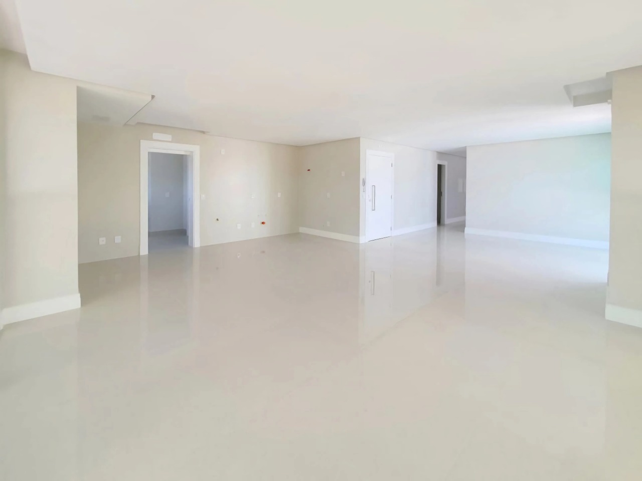 Apartamento 4 suítes à venda no Edifício Eleganza Tower no Centro de Balneário Camboriú - Foto 9 de 11