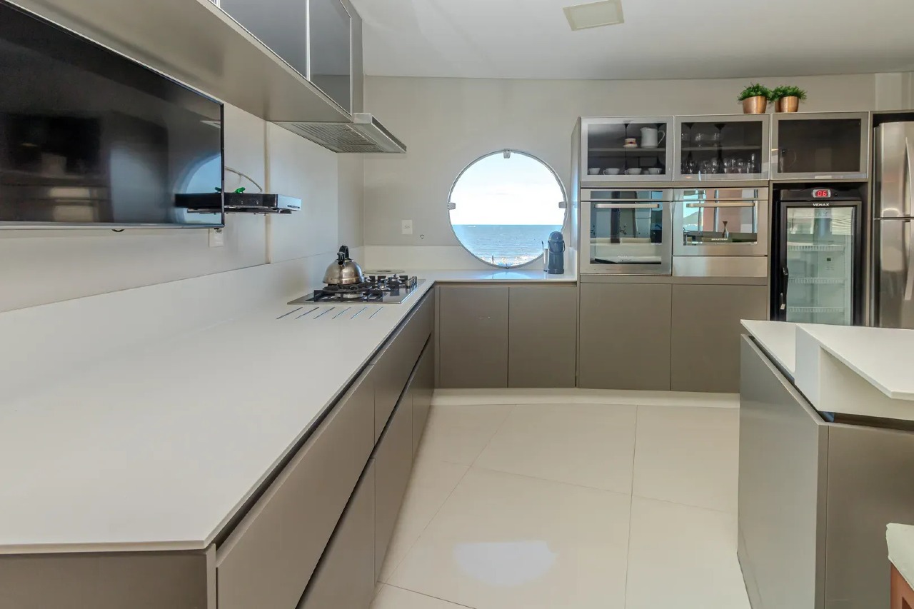 Apartamento 3 suítes mobiliado de 200 m² no Centro, Balneário Camboriú - Foto 9 de 30