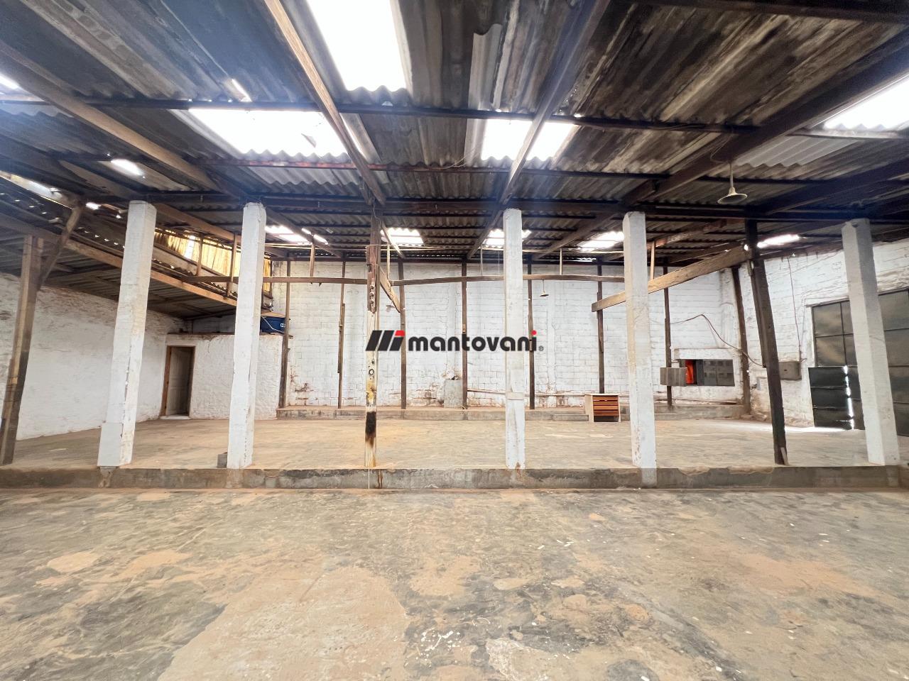 Salão à venda no Vila Ema: 