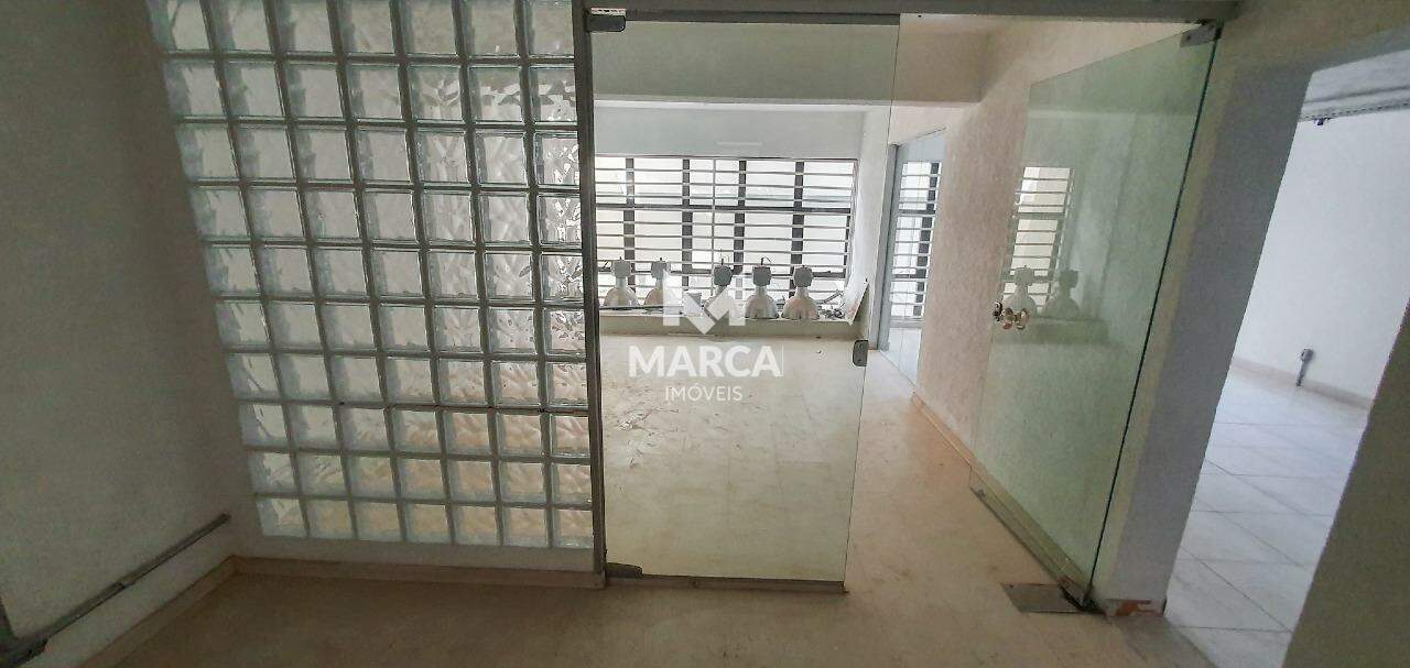 Loja para aluguel no Funcionários: