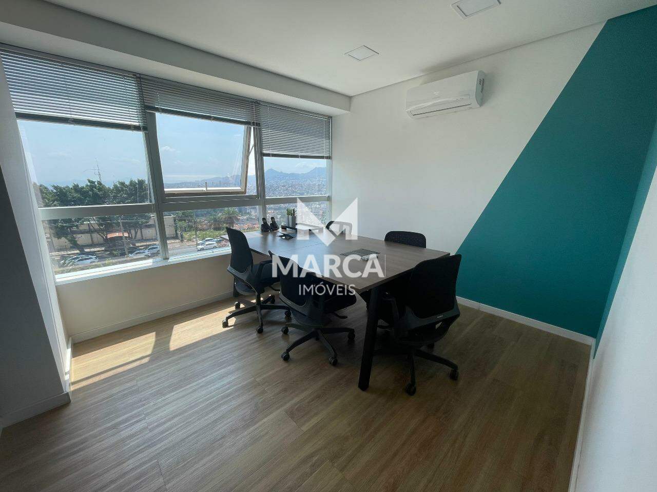 Sala para aluguel no Estoril: 