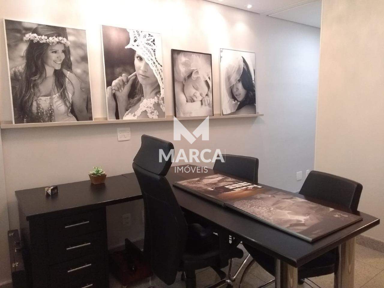 Sala para aluguel no Santa Lúcia: