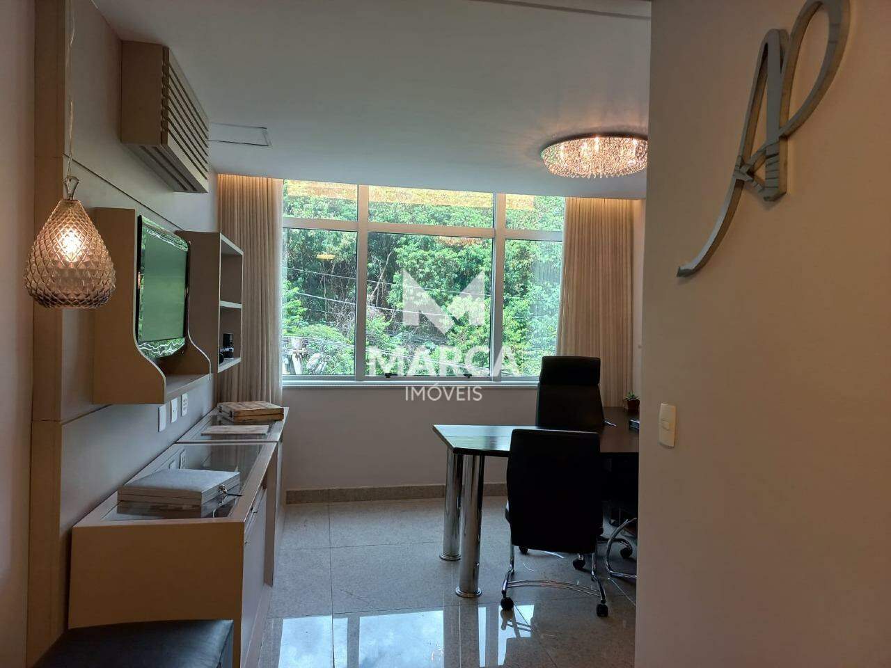 Sala para aluguel no Santa Lúcia: