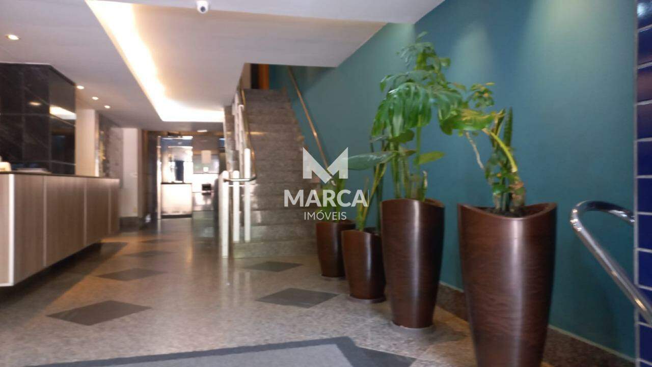 Sala para aluguel no Santa Lúcia: