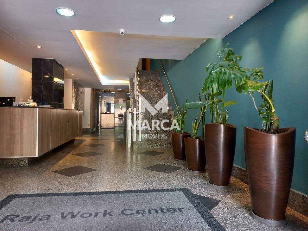 Sala para aluguel no Santa Lúcia: