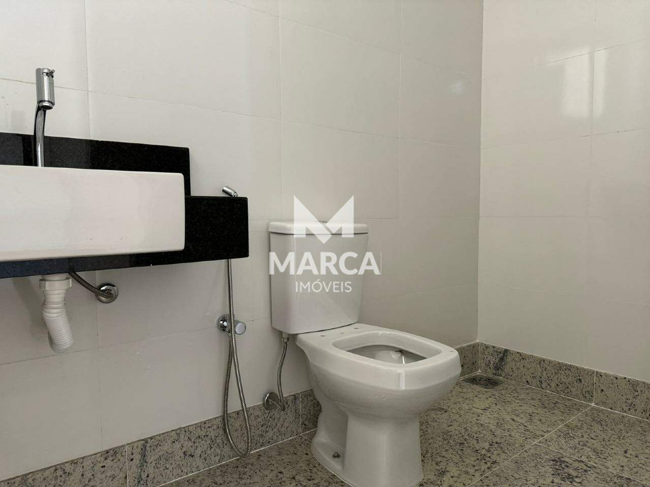 Cobertura para aluguel no Lourdes: 