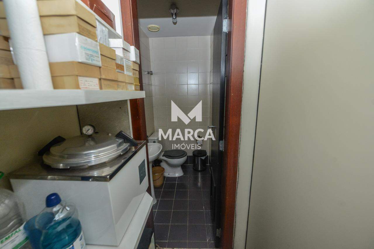 Sala para aluguel no Centro: 