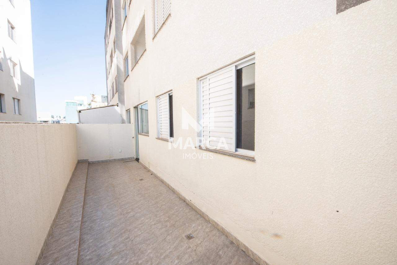 Área privativa para aluguel no Sagrada Família: