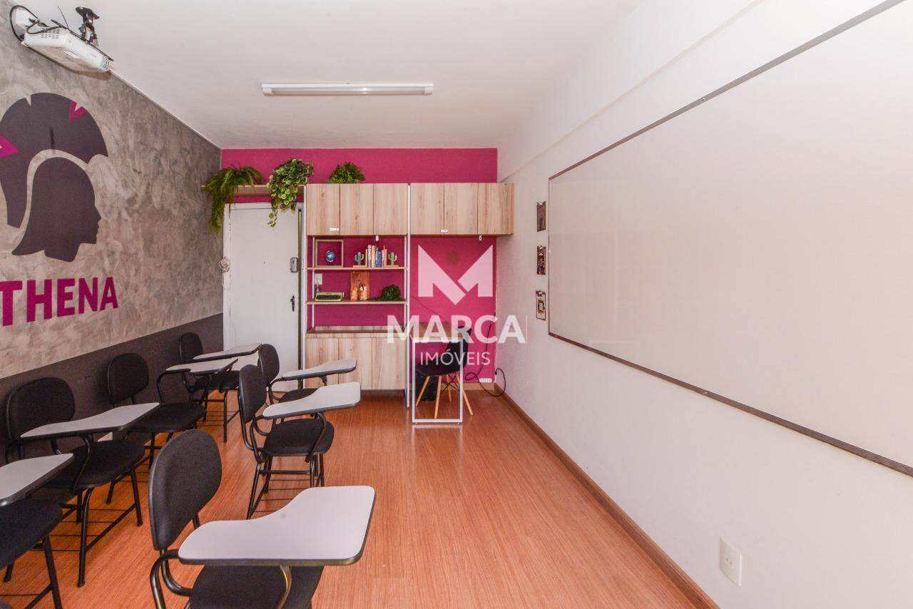 Sala para aluguel no Sagrada Família: