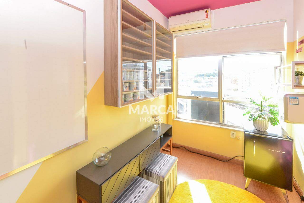 Sala para aluguel no Sagrada Família: