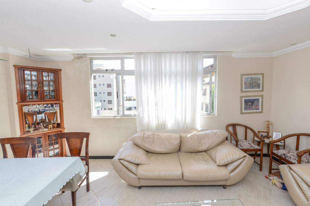 Apartamento para aluguel no Sagrada Família: 