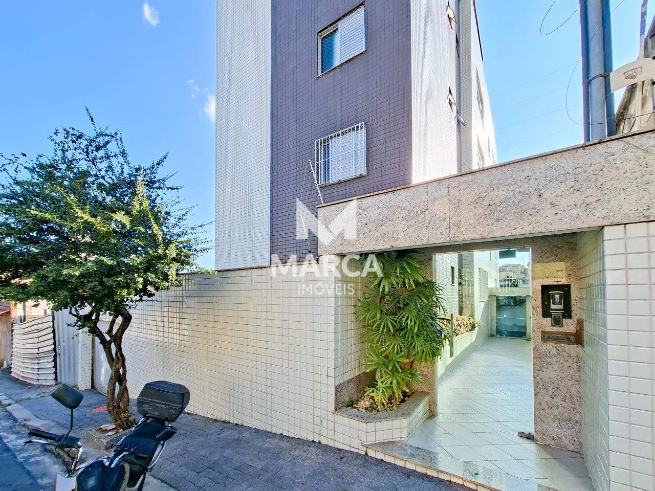 Apartamento para aluguel no Sagrada Família: 