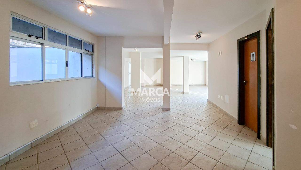 Apartamento para aluguel no Sagrada Família: 