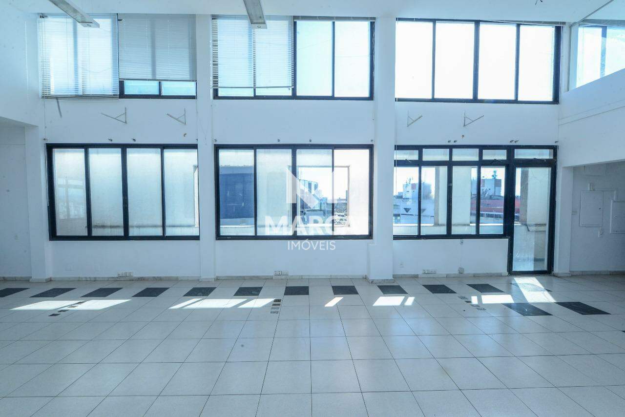 Sala para aluguel no Estoril: 