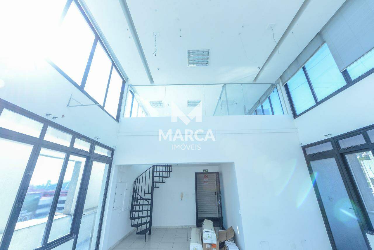 Sala para aluguel no Estoril: 