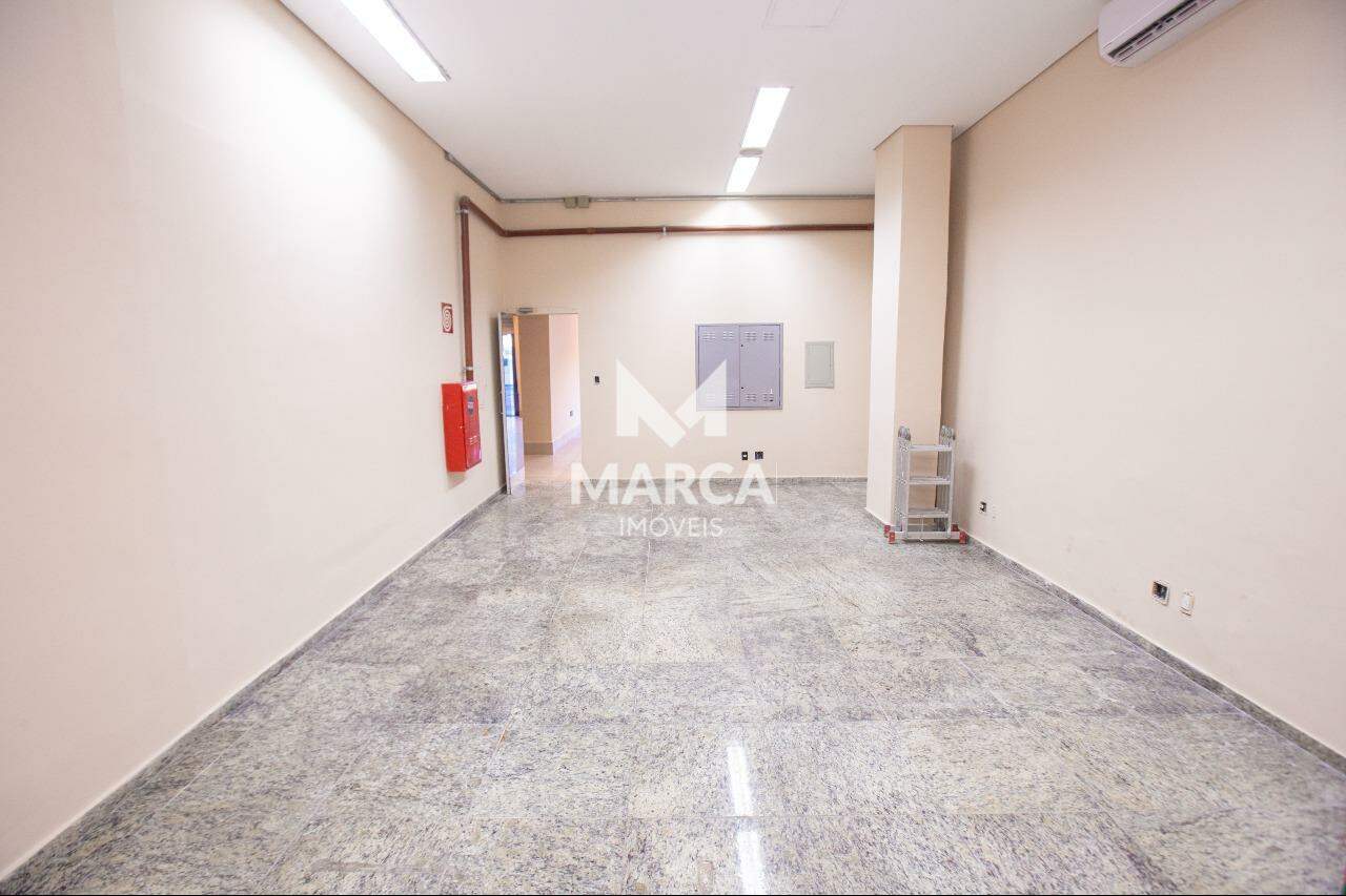 Loja para aluguel no Silveira: