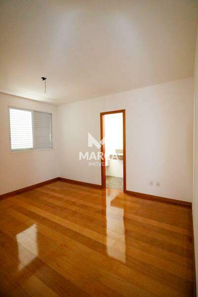 Apartamento à venda no Buritis: 
