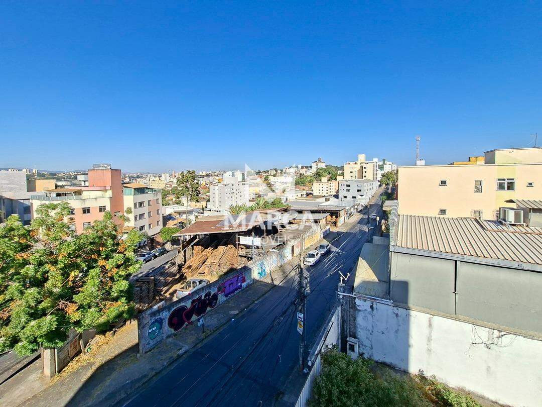 Cobertura para aluguel no Padre Eustáquio: 