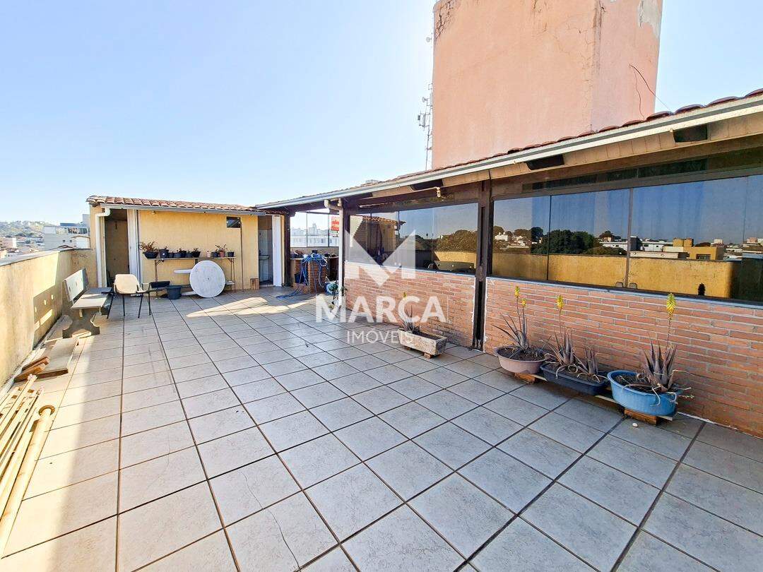 Cobertura para aluguel no Padre Eustáquio: 