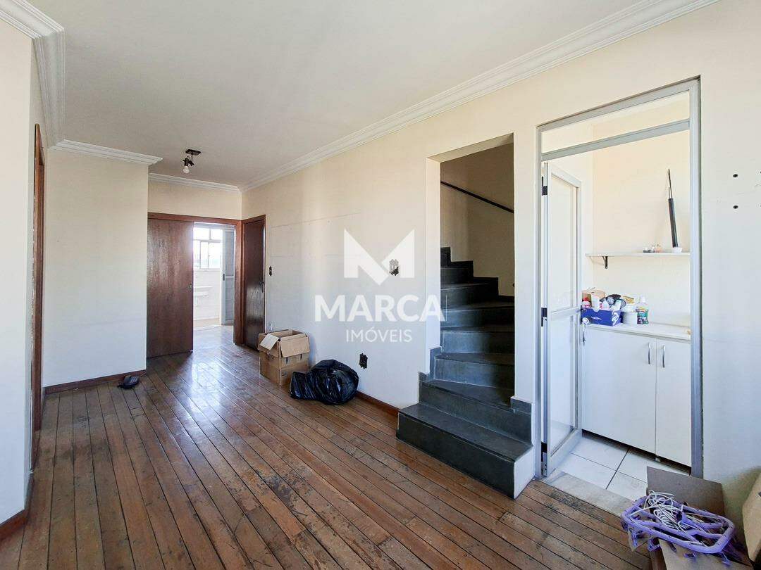 Cobertura para aluguel no Padre Eustáquio: 