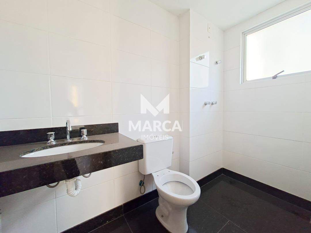 Cobertura para aluguel no Buritis: 