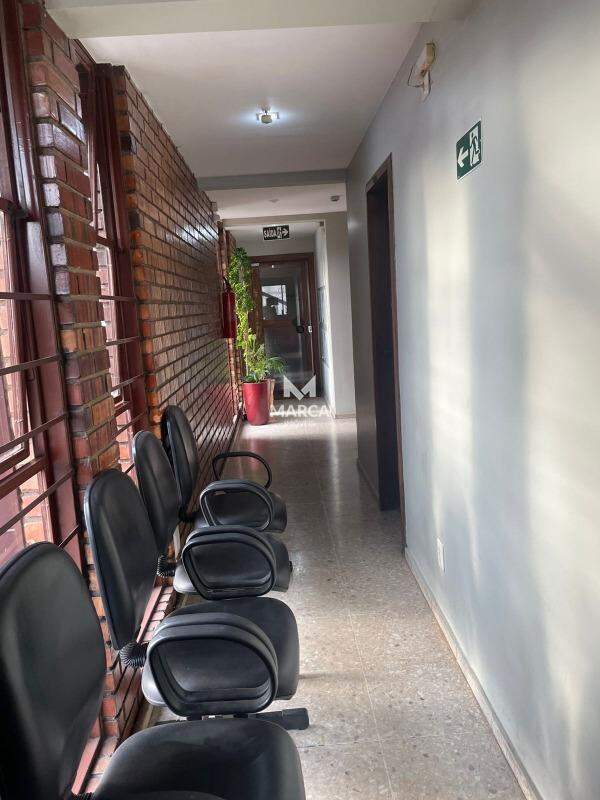 Sala para aluguel no Barro Preto: