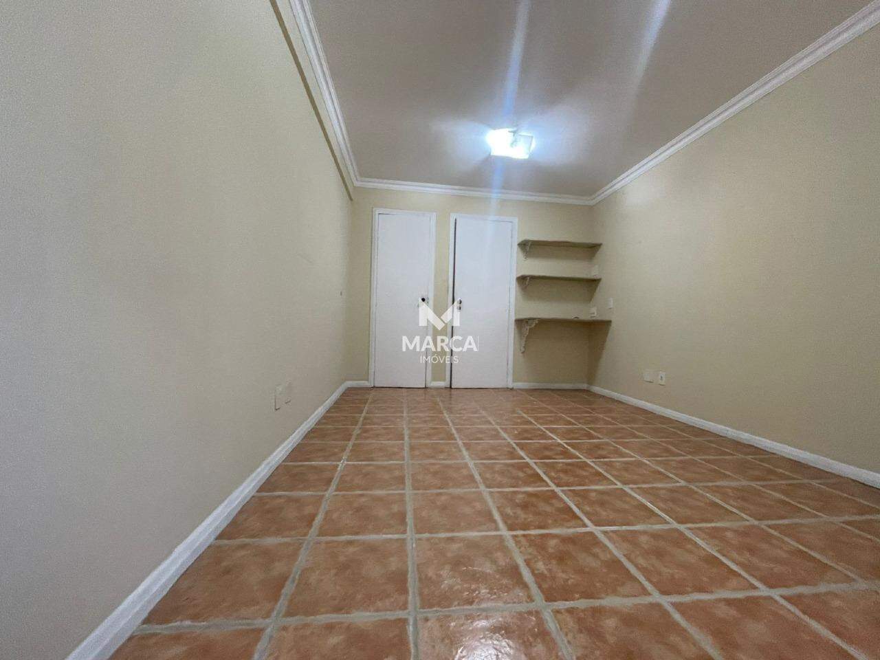 Sala para aluguel no Barro Preto: