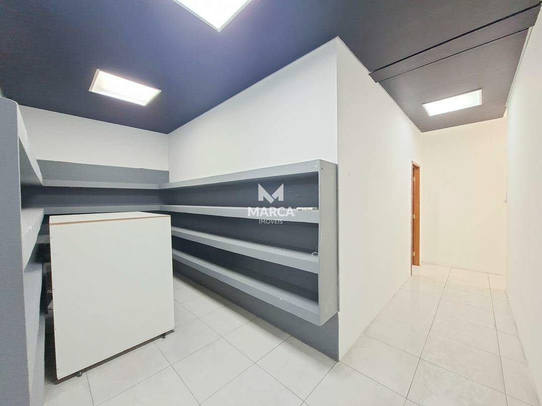 Loja para aluguel no Caiçaras: 