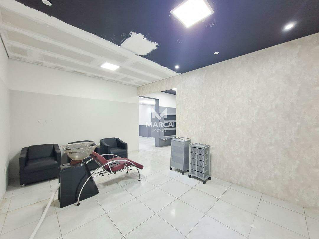 Loja para aluguel no Caiçaras: 