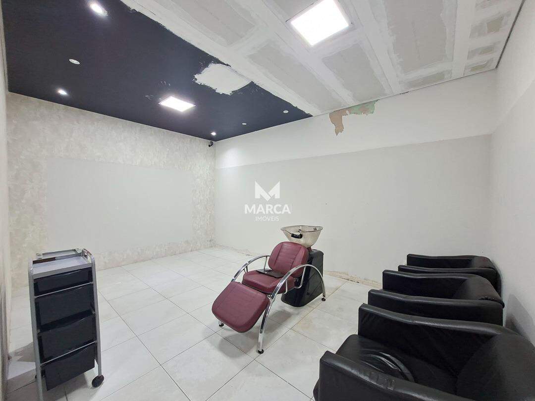 Loja para aluguel no Caiçaras: 